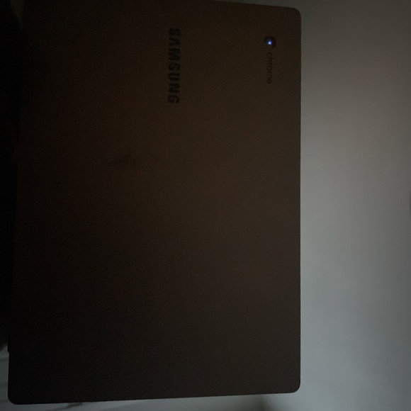 Samsung Black Laptop with Sleek Design